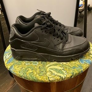 Airmax black 6.5Y